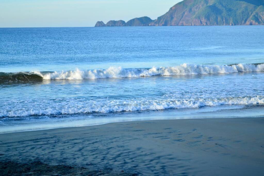 Condo de lujo frente al mar en Manzanillo Exterior foto